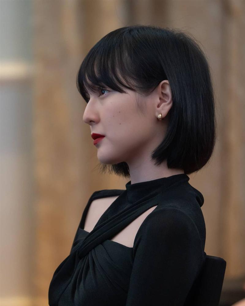 Đọ style tóc của Hải Tú và Thiều Bảo Trâm: Người để hoài tóc ngắn mong manh, người cân đẹp mọi kiểu khó nhằn-6