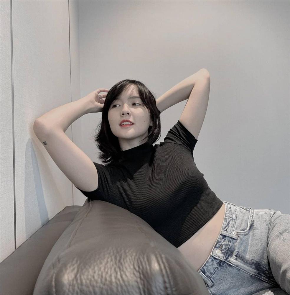 Đọ style tóc của Hải Tú và Thiều Bảo Trâm: Người để hoài tóc ngắn mong manh, người cân đẹp mọi kiểu khó nhằn-9