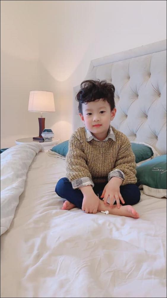 Việt Anh khoe con trai tình cảm khiến bố phát choáng, hành động của vợ cũ sau đó mới gây chú ý-2