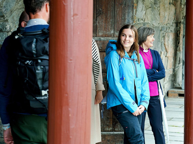 Công chúa kế vị của Na Uy vừa tròn 17 tuổi đã đốn tim với nhan sắc nổi bật, chia sẻ đến lúc lớn mới biết mình là Công chúa-12