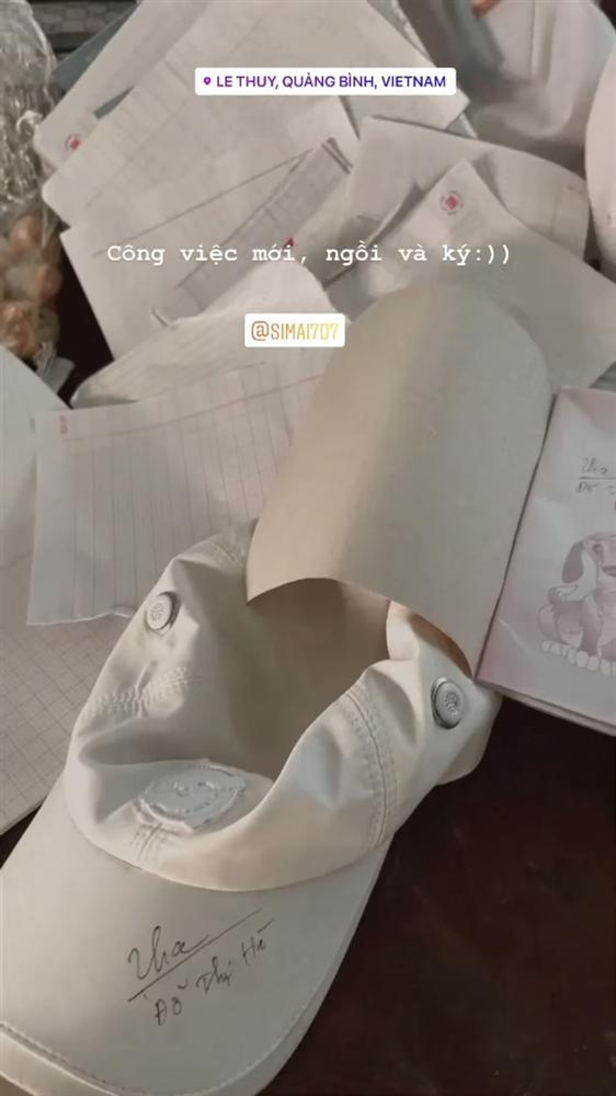 Hoa hậu Đỗ Hà tự nhận chữ xấu gần nhất lớp, nhưng chữ viết tay ngoài đời liệu có xấu đến vậy?-1