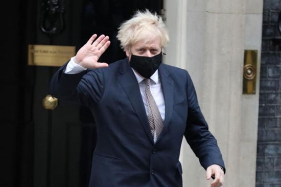 4.000 bệnh nhân COVID-19 tại Anh phải thở máy