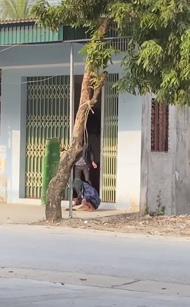 Dân mạng bức xúc hành động chủ nhà đuổi khéo cụ ông đang ngồi nghỉ chân bên đường-2