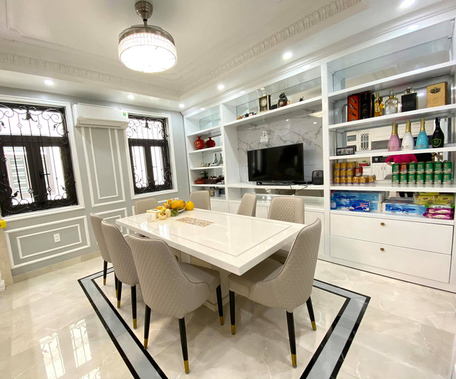 Thanh niên 23 tuổi xây nhà 5 tầng cho bố mẹ, phòng đồ hiệu cực mê, bóc giá full nội thất muốn xỉu-15