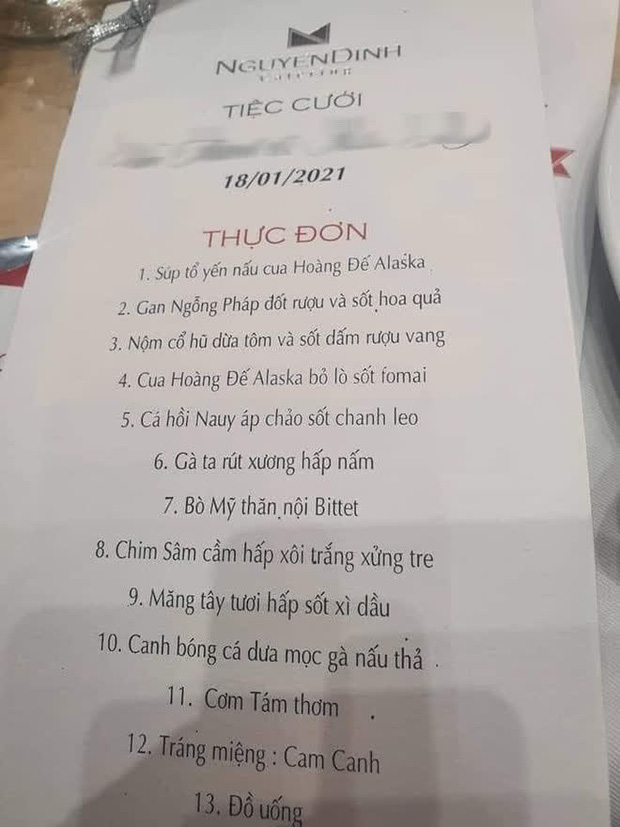 Xôn xao đám cưới khủng” tại lâu đài dát vàng ở Ninh Bình: Thực đơn gồm súp tổ yến, gan ngỗng Pháp, cua Hoàng đế Alaska; mời cả ca sĩ Cẩm Ly và Quốc Đại trình diễn-3