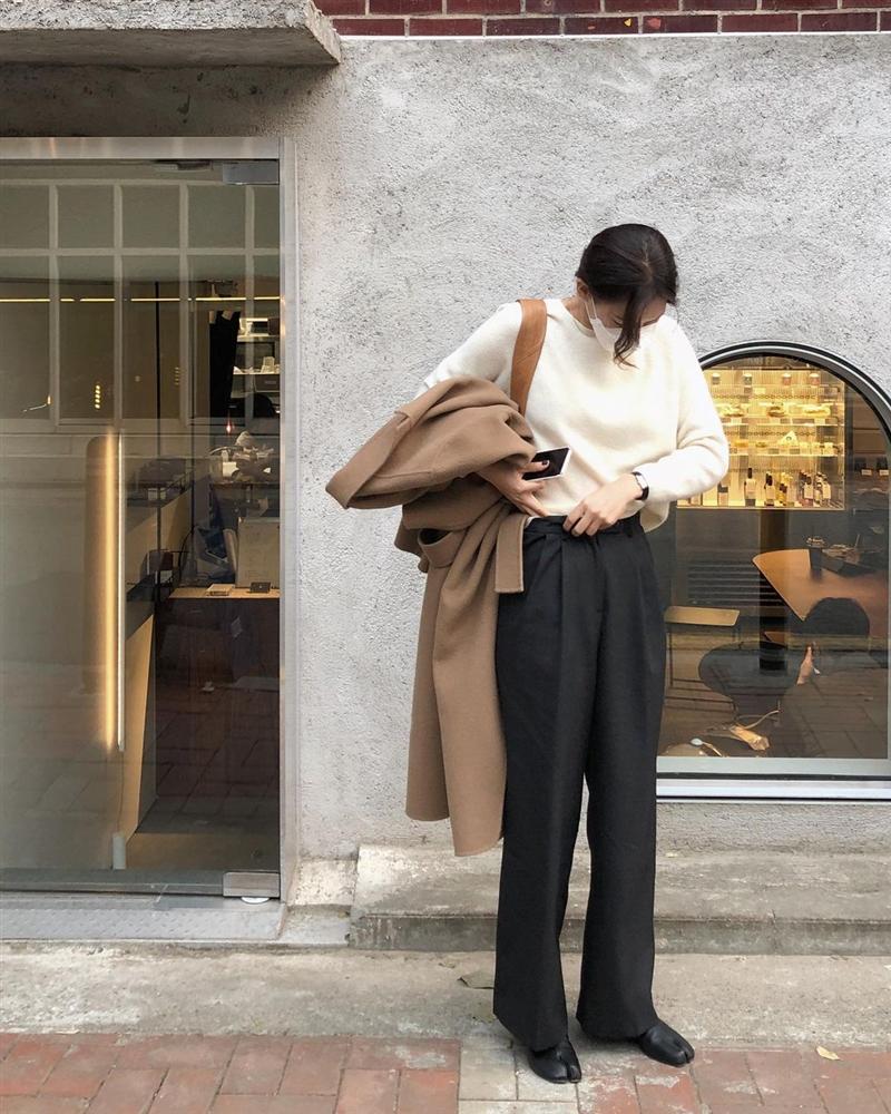 Chưa biết thời tiết Tết Tân Sửu ra sao, chị em nên sắm 6 items này để trời ấm hay lạnh cũng có thể cân đẹp-11