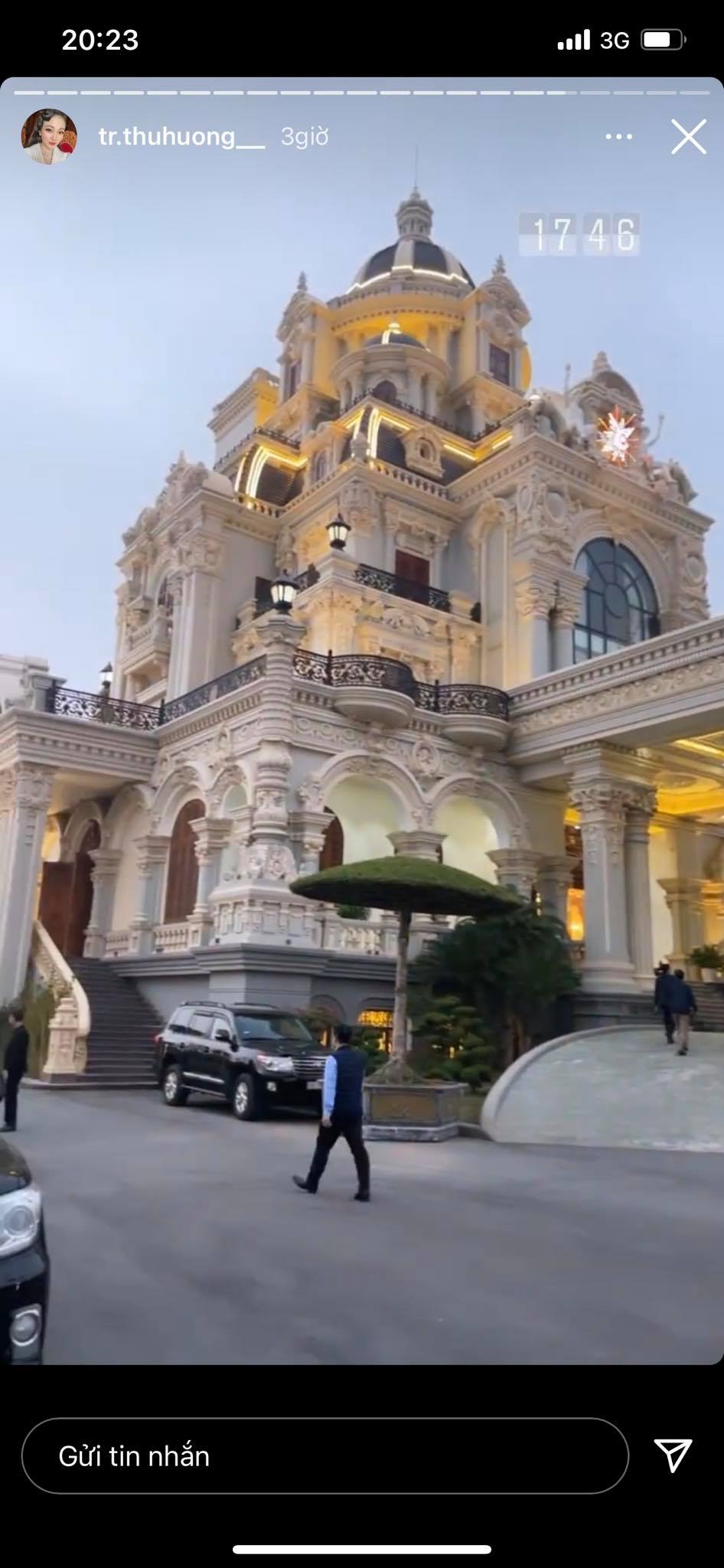 Cô dâu đeo 200 cây vàng” bất ngờ chiếm trọn spotlight trên mạng xã hội khi tổ chức tiệc sinh nhật hoành tráng tại lâu đài xịn bậc nhất Nam Định-3