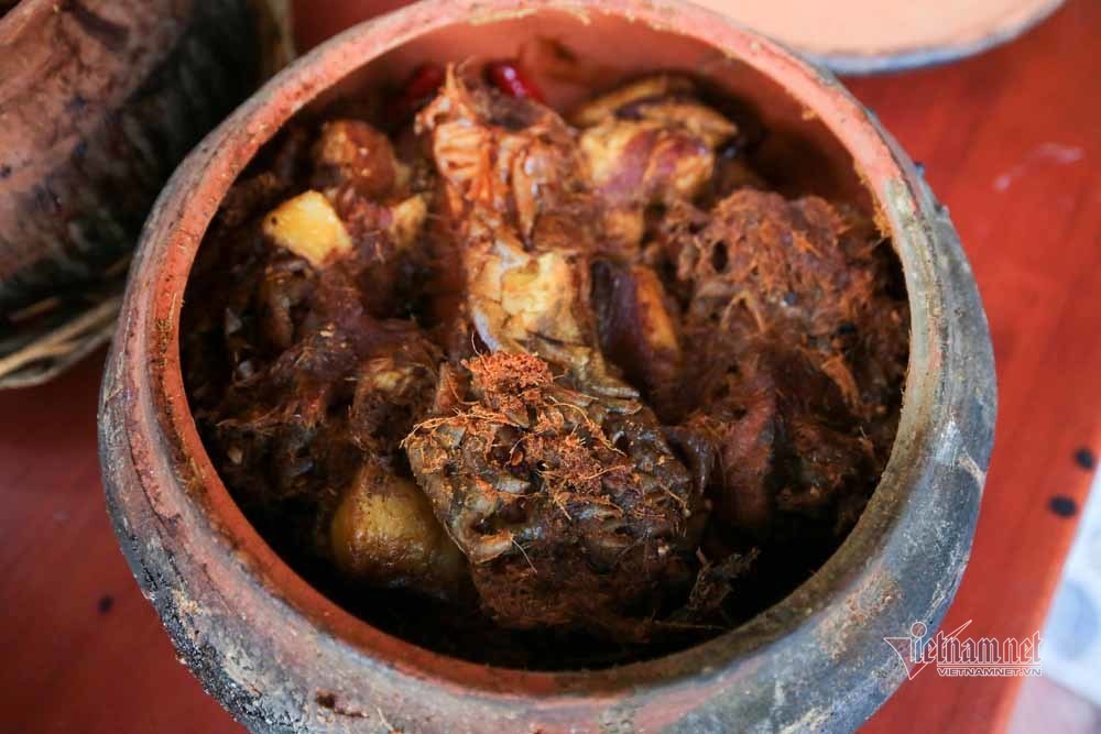 Nổi lửa suốt 15 tiếng, niêu cá 4 trong 1 đặc biệt làng Vũ Đại-3