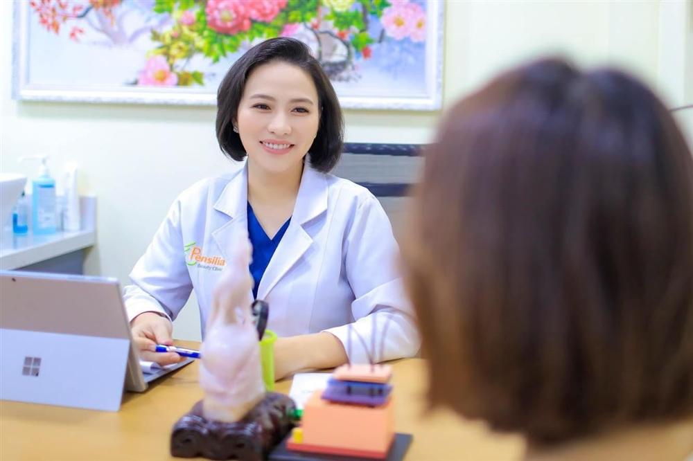 2 tư thế ngủ thuộc danh sách đen của bác sĩ, phụ nữ tránh ngay kẻo nếp nhăn, bọng mắt, lão hóa trở nên trầm trọng hơn-4