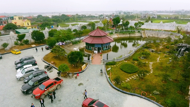 Cận cảnh lâu đài dát vàng của đại gia xi măng ở Ninh Bình: Xây thô hết 400 tỷ, nội thất đắt đến choáng ngợp-8