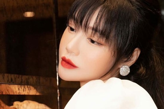 Elly Trần bức xúc: 