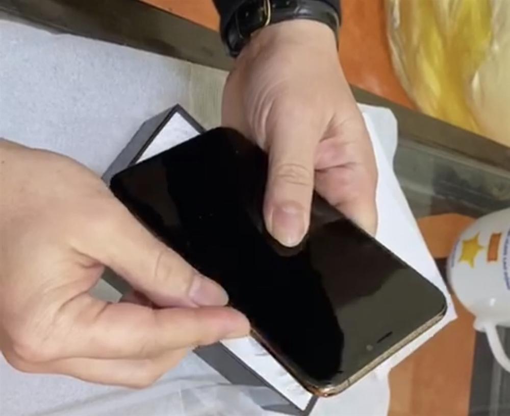 iPhone Xs Max giá 4 triệu: Bóc trần chiêu lừa đảo trên chợ mạng-2