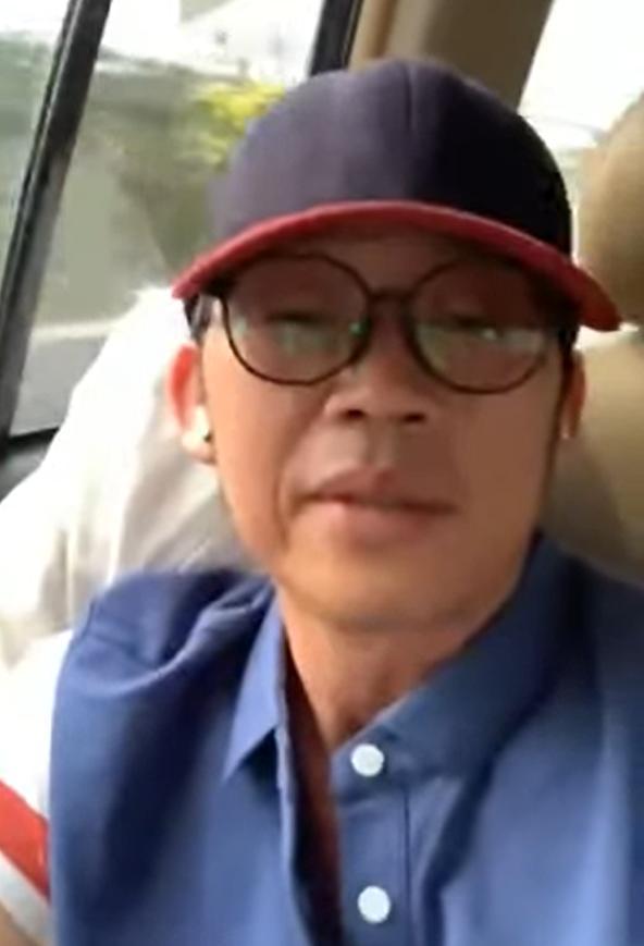 Bị con trai bắt gọi tên khi đang livestream, Hoài Linh: Gọi cả đời rồi chưa ớn hả mày?-1