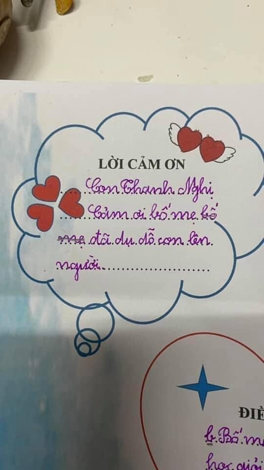 Bật cười với lời cảm ơn của con dành cho bố mẹ, chỉ sai một từ mà nghĩa đi một dặm-1