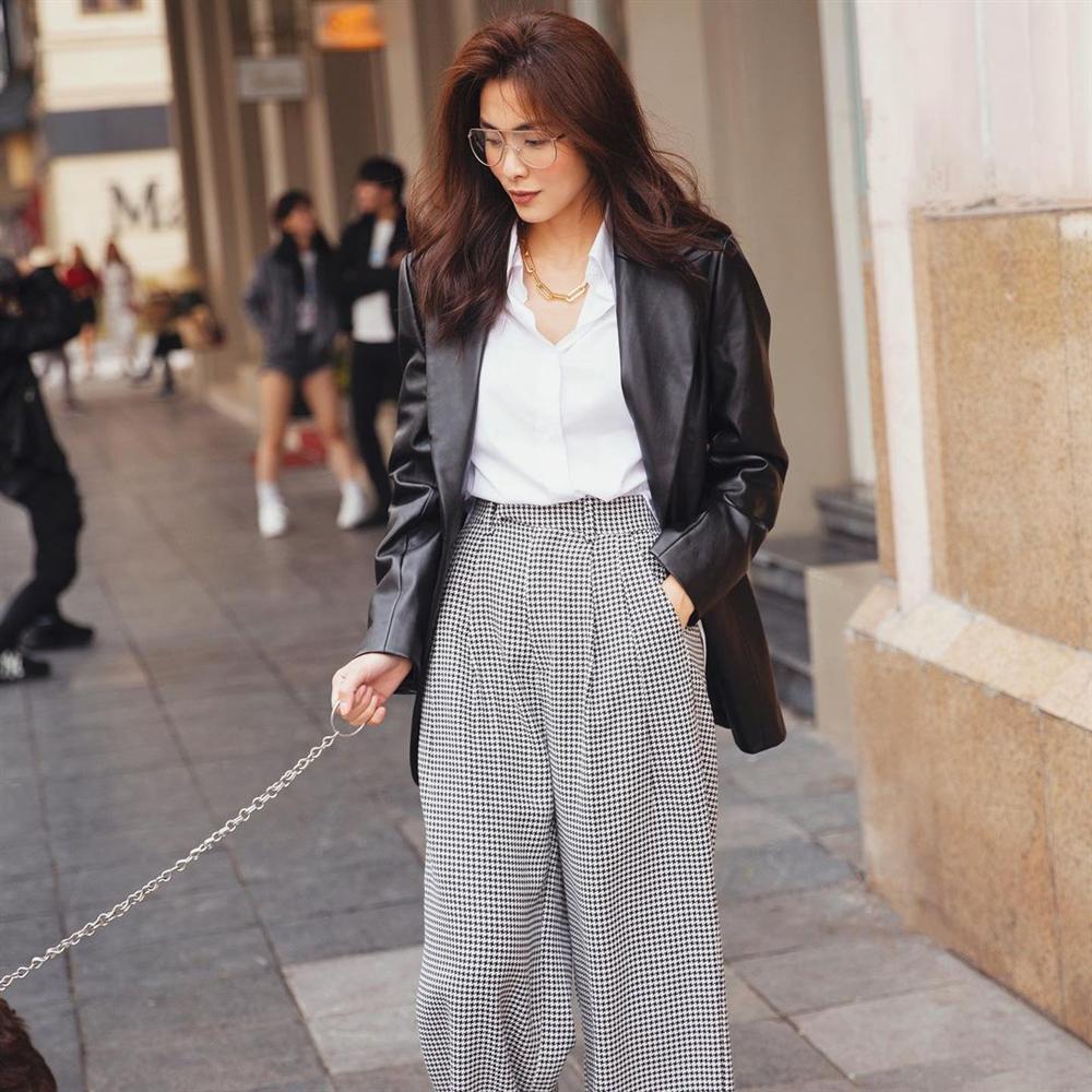 5 kiểu blazer chân ái của sao Vbiz 30+: Chị em mà diện thì chỉ trẻ trung, xịn đẹp trở lên-14