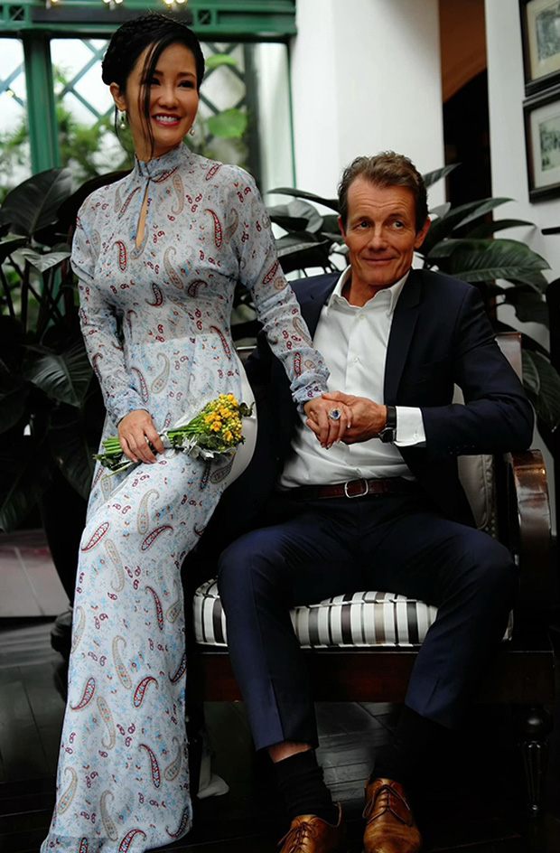 Hồng Nhung công khai sánh đôi bên bạn trai ngoại quốc, bạn trai bác sĩ có mặt trong đám cưới con gái Thanh Lam-2