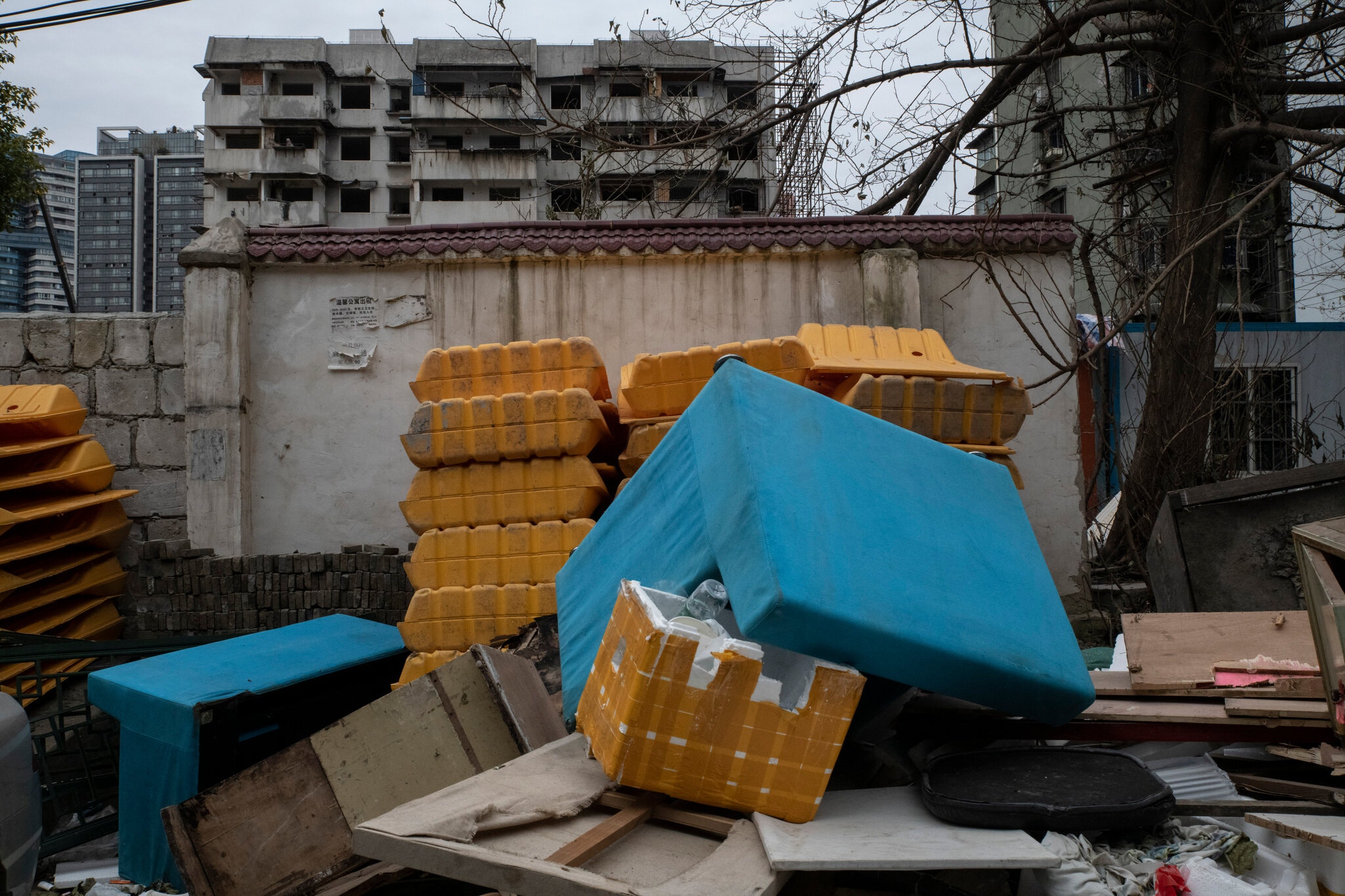 Vũ Hán - một năm nhìn lại: Khi người dân trở lại với cuộc sống bình thường, nhưng vẫn bị ám ảnh bởi những vết sẹo và nỗi đau đã qua-11