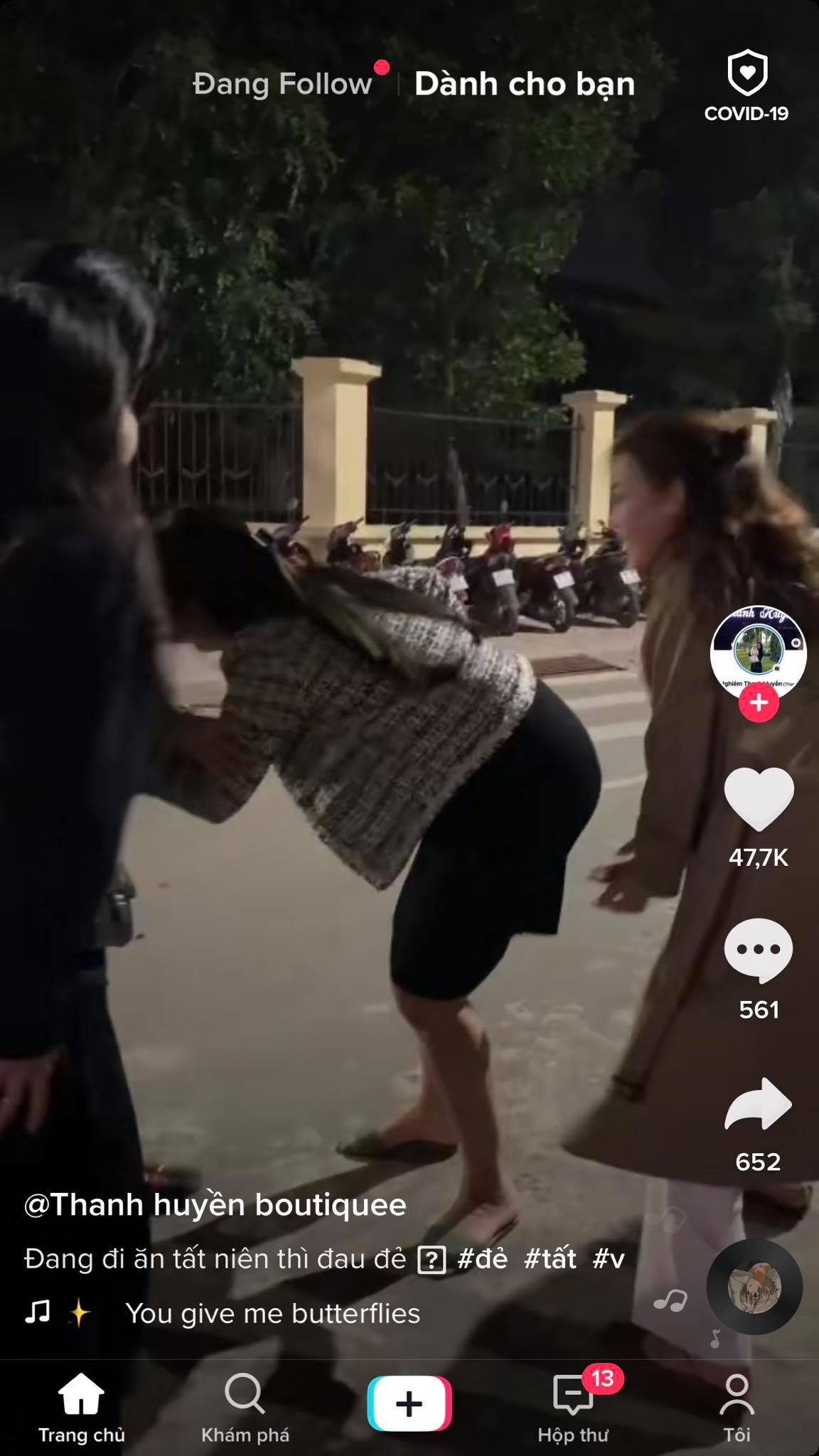 Cô gái đang tưng bừng trong tiệc tất niên thì đau đẻ, được hội bạn hộ tống đi viện nhưng vẫn cười ra nước mắt vì bị troll theo cách không ai ngờ!-2