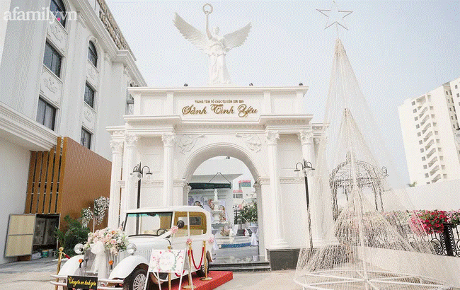 Đám cưới tiền tỷ ở Bắc Ninh: Dàn xe rước dâu gần 300 chiếc ô tô toàn Maybach, Lexus sang xịn song khoảnh khắc cô dâu lộ diện mới chất-1