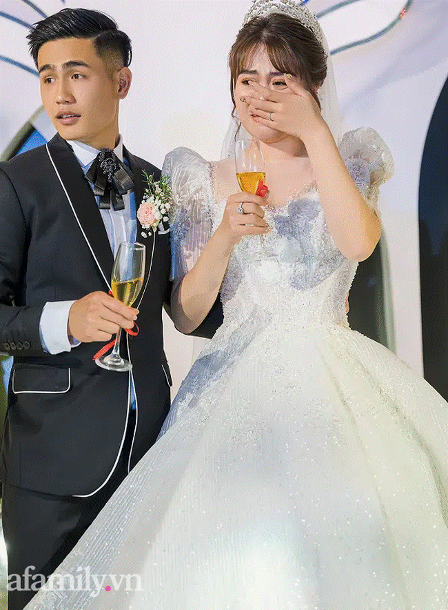 Đám cưới tiền tỷ ở Bắc Ninh: Dàn xe rước dâu gần 300 chiếc ô tô toàn Maybach, Lexus sang xịn song khoảnh khắc cô dâu lộ diện mới chất-12