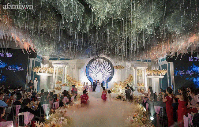 Đám cưới tiền tỷ ở Bắc Ninh: Dàn xe rước dâu gần 300 chiếc ô tô toàn Maybach, Lexus sang xịn song khoảnh khắc cô dâu lộ diện mới chất-9