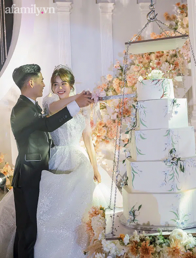 Đám cưới tiền tỷ ở Bắc Ninh: Dàn xe rước dâu gần 300 chiếc ô tô toàn Maybach, Lexus sang xịn song khoảnh khắc cô dâu lộ diện mới chất-13