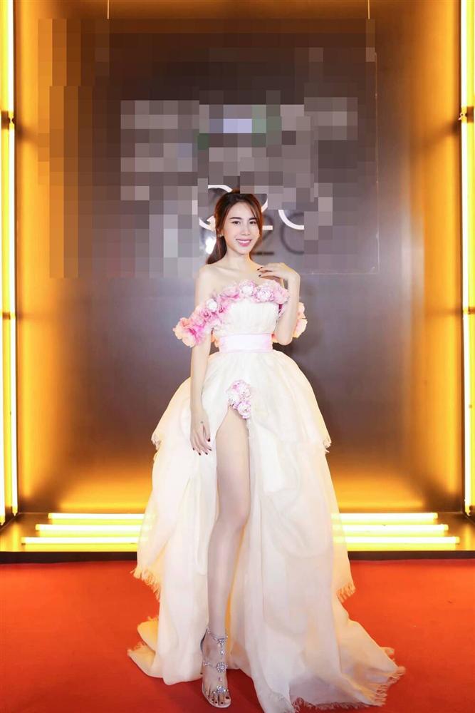 Bóc bí quyết giúp Thủy Tiên lúc nào cũng như tiểu thư trong tranh, hạ gục mọi ánh nhìn-6