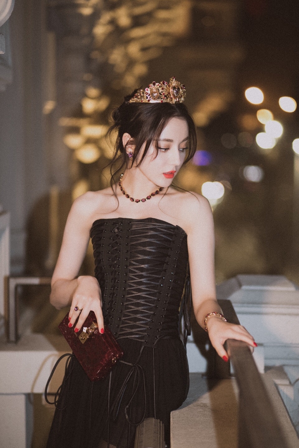 Thái độ của công ty quản lý đẩy Hải Tú vào nguy cơ mất trắng: Là bỏ rơi hay im lặng đợi bão qua?-7