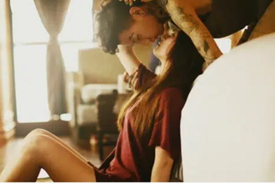 Thì ra đàn ông suy nghĩ về “chuyện ấy” như thế này, nghe xong hầu hết phụ nữ đều giật mình nhận ra “hình như từ trước tới nay đã hiểu sai về chồng”