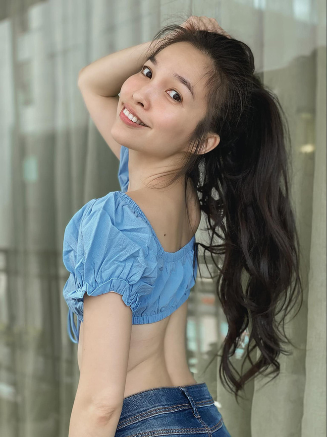 Hình ảnh ăn mặc gây tranh cãi của Hiền Thục ở độ tuổi 40-3