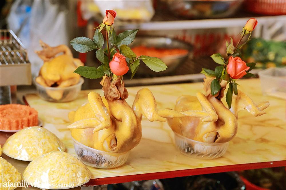 Đến chợ nhà giàu dịp cận Tết, choáng với con gà giá NỬA TRIỆU nhưng chị em vẫn quyết săn cho bằng được-7