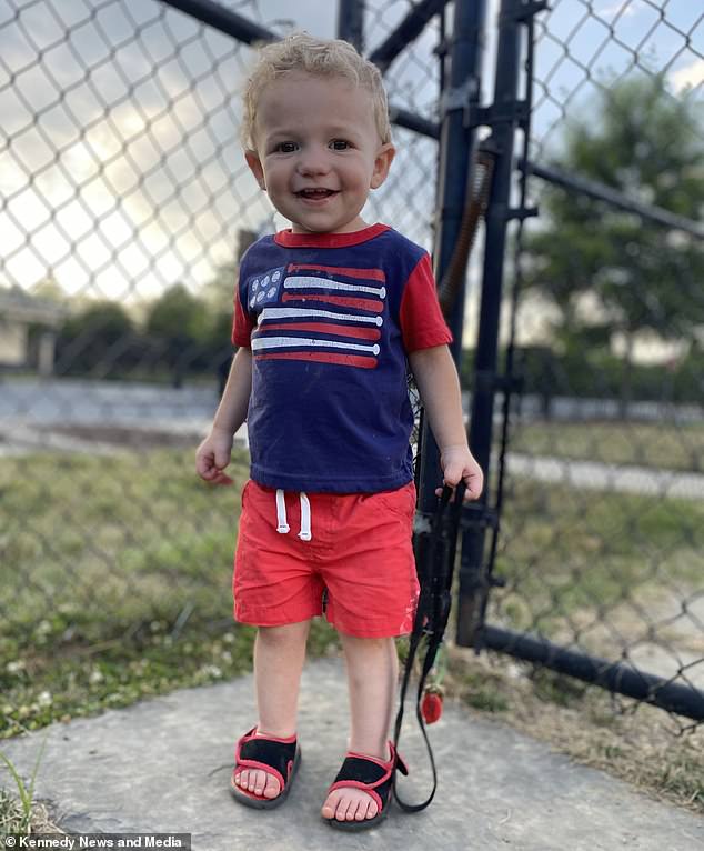 Bé trai 23 tháng tuổi bỗng bị ho và nôn ra máu rồi tử vong, bố mẹ bàng hoàng khi nghe kết quả khám nghiệm tử thi-1