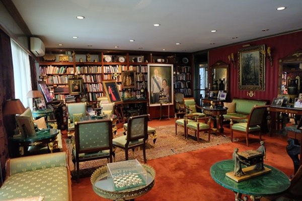 Đệ nhất thảm họa thẩm mỹ Thái Lan từng khiến dư luận xôn xao với gương mặt như tượng sáp sau 6 năm lộ diện với vẻ ngoài gây chú ý-4