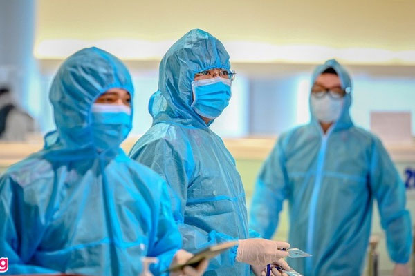 Thường xuyên thức khuya làm việc, áp lực cao, nam giám đốc bị điếc đột ngột-3