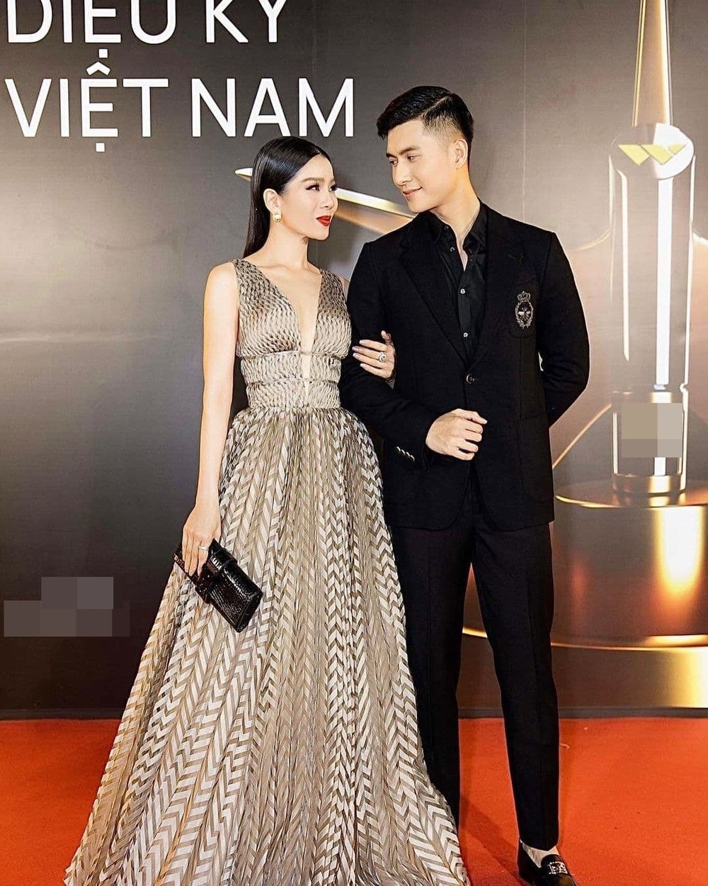 Tình trẻ bị đồn yêu Lệ Quyên vì tiền, người đẹp ẩn ý bênh vực ngay-2