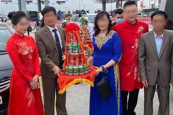 Vụ nhà trai phải quay về ở