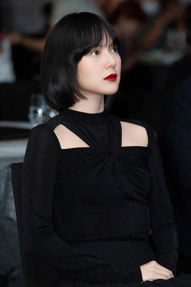 Clip gây phẫn nộ đạt hơn 2 triệu view: Antifan có hành động thiếu tôn trọng với hình ảnh Hải Tú trong MV Sơn Tùng M-TP-4