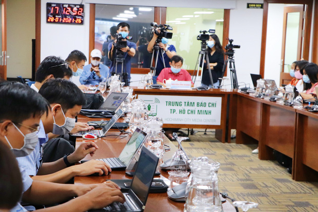 Mong tất cả sẽ sớm qua để chúng ta có một cái Tết trọn vẹn nhất-5