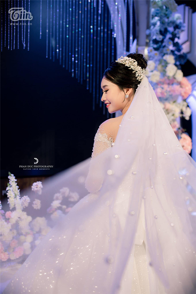 Choáng ngợp với đám cưới của Á khôi Đại học Kinh tế Quốc dân: Chú rể lái siêu xe Lamborghini 19 tỷ rước dâu-20