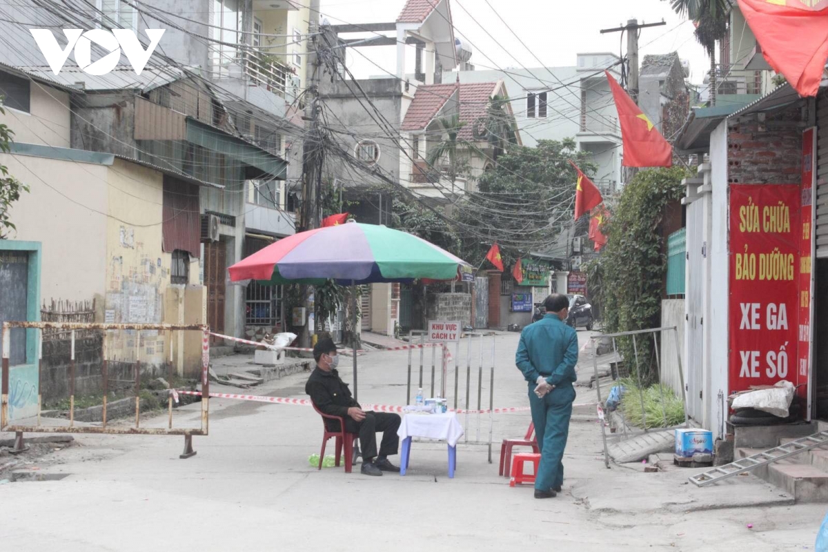 Ảnh: Những chốt phòng dịch trong đêm ở Quảng Ninh-1