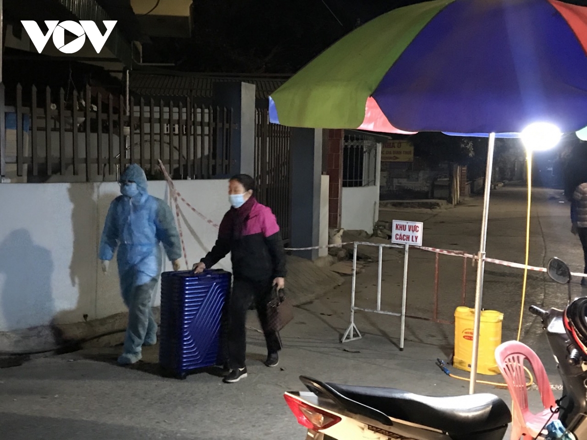 Ảnh: Những chốt phòng dịch trong đêm ở Quảng Ninh-4
