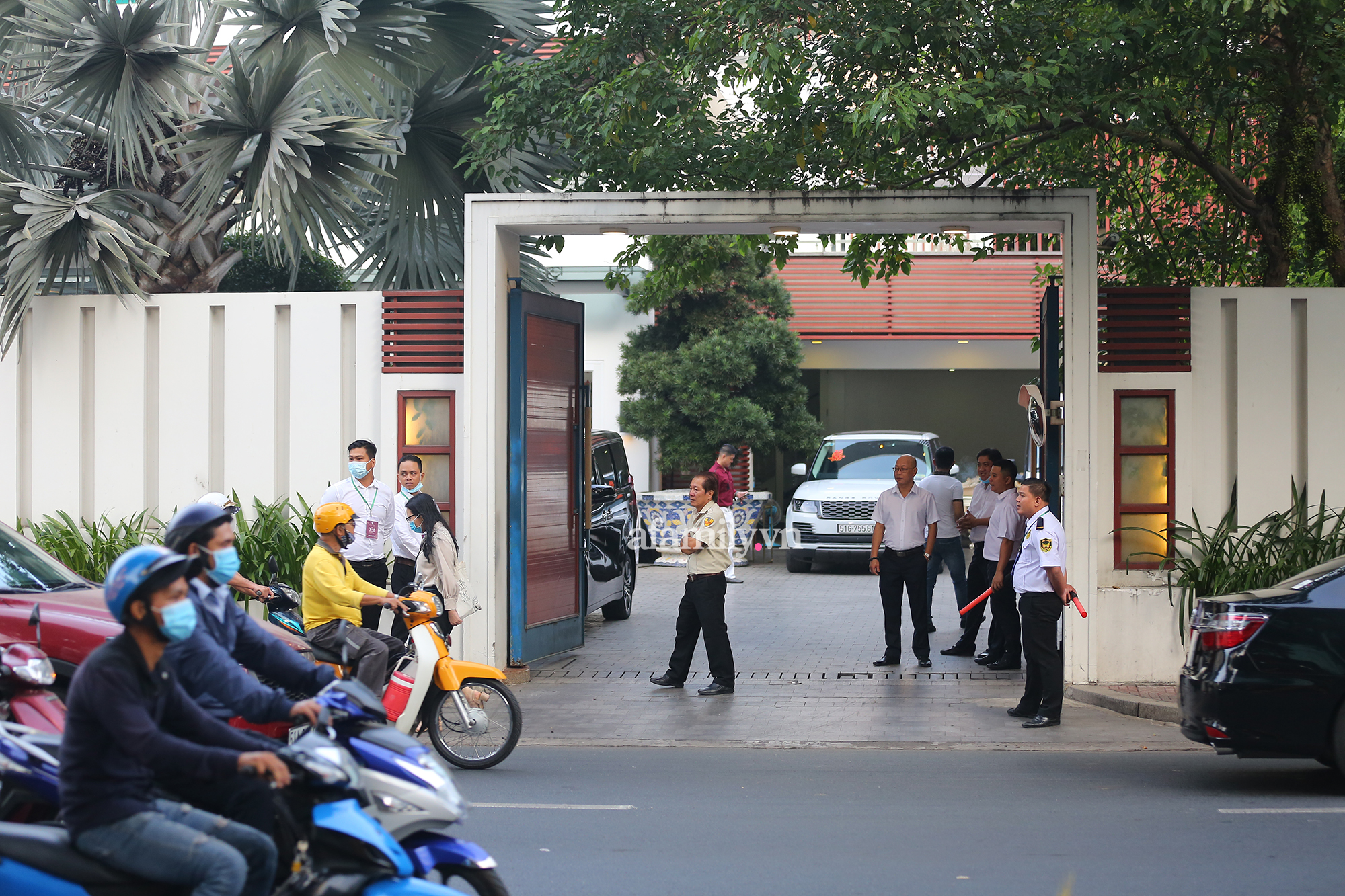 Trực tiếp đám cưới Phan Thành - Primmy Trương: Cô dâu chiếm spotlight với áo dài đỏ, nhẫn kim cương to đùng trên tay nhìn là nể ngay-1