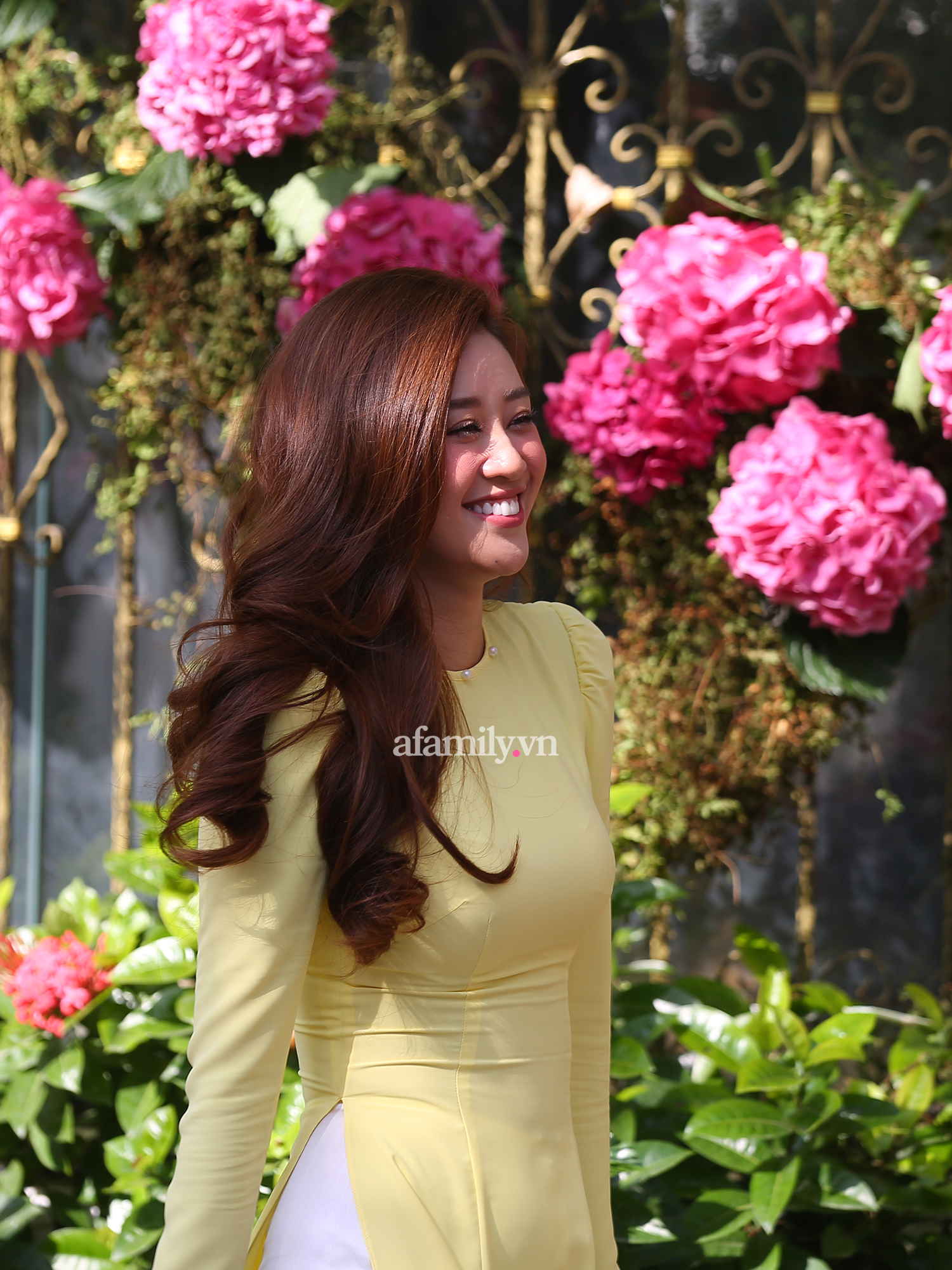 Trực tiếp đám cưới Phan Thành - Primmy Trương: Cô dâu chiếm spotlight với áo dài đỏ, nhẫn kim cương to đùng trên tay nhìn là nể ngay-23