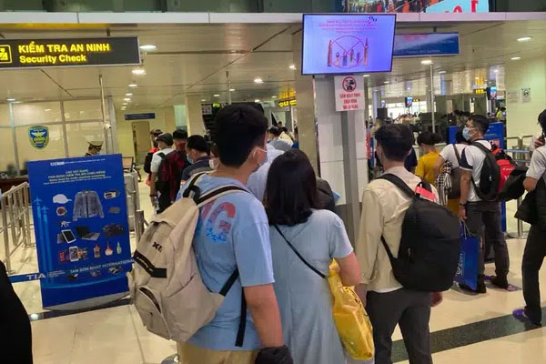 Xét nghiệm hơn 2.000 công nhân Công ty Poyun trong đêm-12