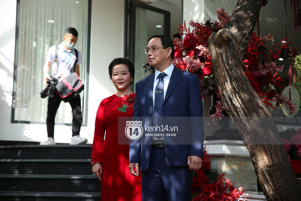 Trực tiếp đám cưới Phan Thành - Primmy Trương: Cô dâu chiếm spotlight với áo dài đỏ, nhẫn kim cương to đùng trên tay nhìn là nể ngay-34