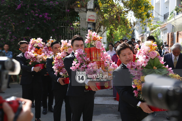Trực tiếp đám cưới Phan Thành - Primmy Trương: Cô dâu chiếm spotlight với áo dài đỏ, nhẫn kim cương to đùng trên tay nhìn là nể ngay-33