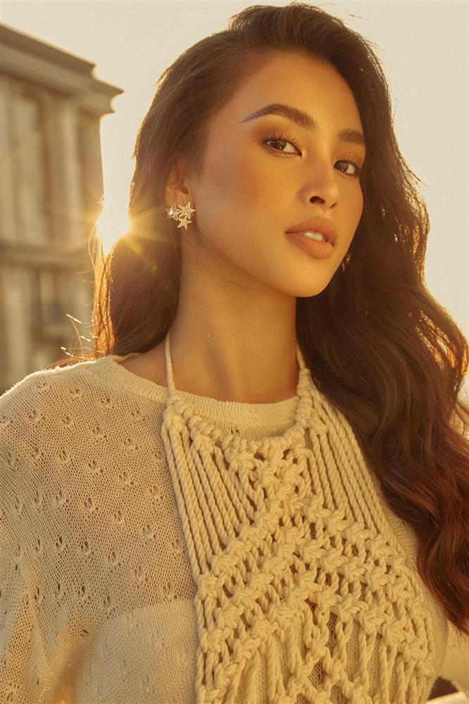 Sau Đỗ Mỹ Linh, HH Tiểu Vy cũng mạnh dạn thay đổi chi tiết này nhưng style lại gây thất vọng nhẹ-6