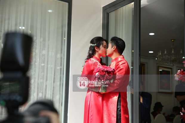 Trực tiếp đám cưới Phan Thành - Primmy Trương: Cô dâu chiếm spotlight với áo dài đỏ, nhẫn kim cương to đùng trên tay nhìn là nể ngay-37