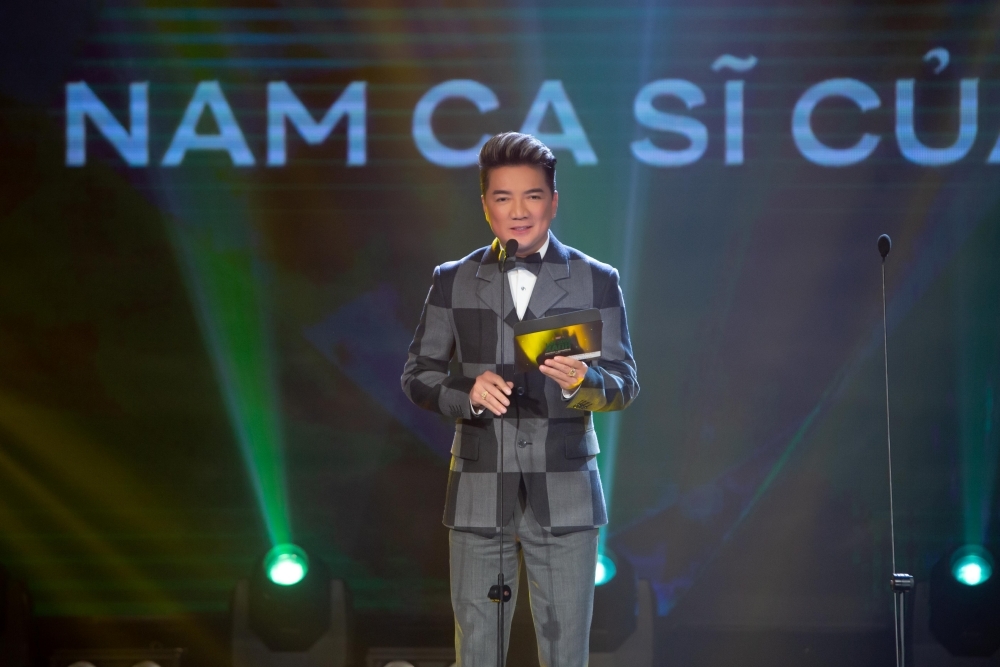 Đàm Vĩnh Hưng mắng ca sĩ trẻ: Nhận giải xong bỏ về là ích kỷ-2