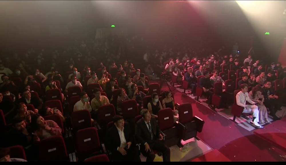 Đàm Vĩnh Hưng mắng ca sĩ trẻ: Nhận giải xong bỏ về là ích kỷ-3